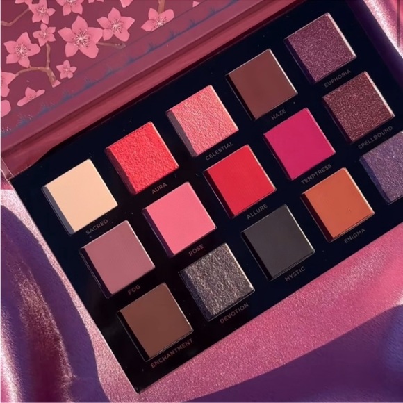NIB: Ace Beauty Mystic Romance Eyeshadow Pallette - Picture 2 of 4